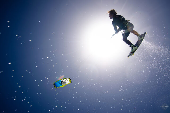 Jump high kite safari