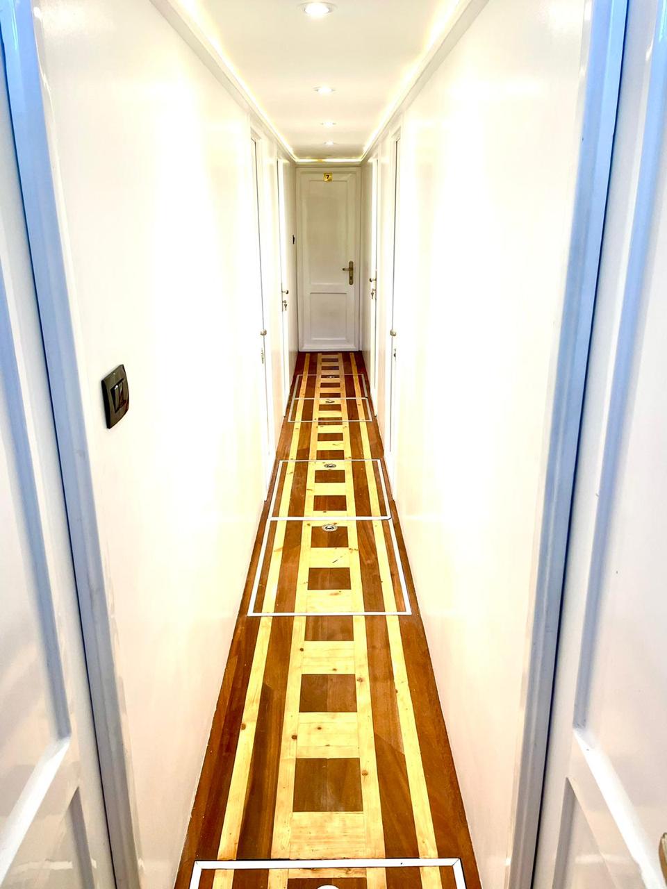 Queen Sherry Corridor